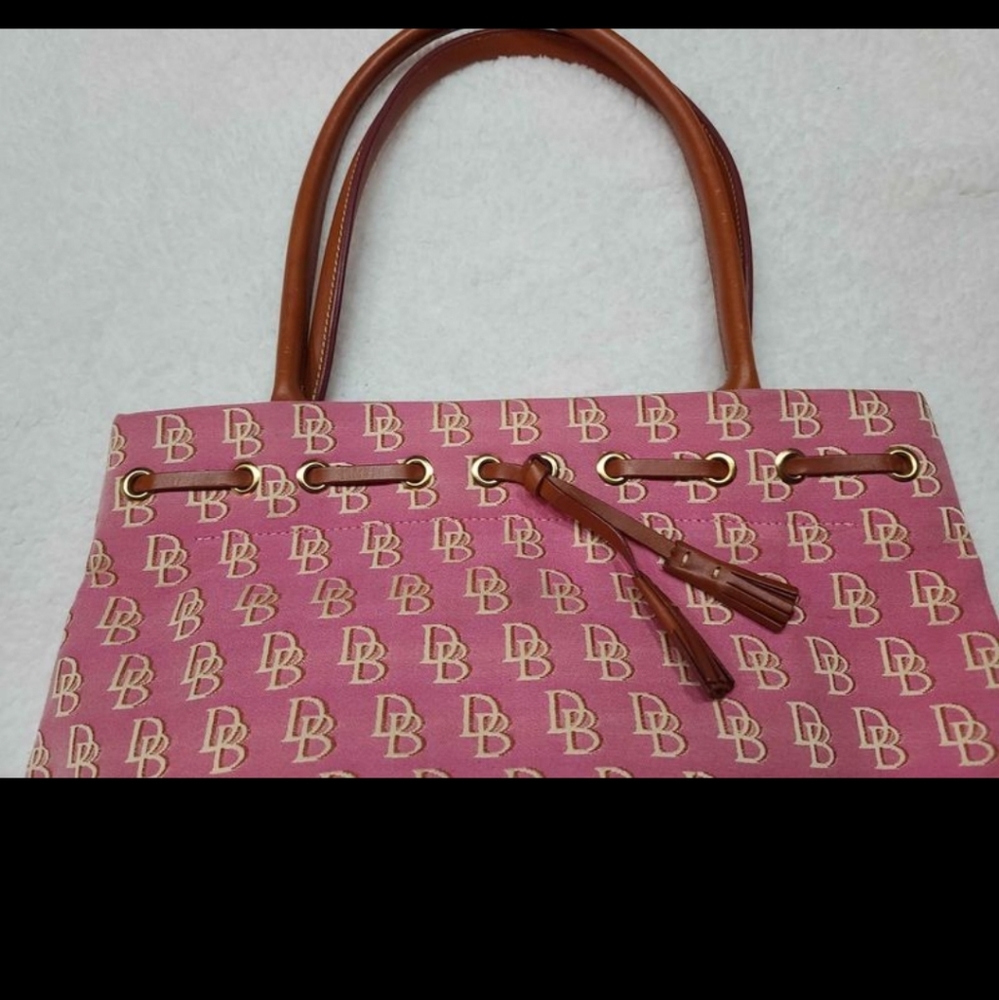 Pink monogram dooney and bourke, excellent condition